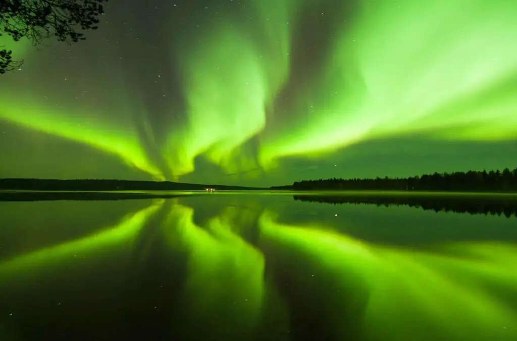 So fangen Sie die Magie ein: Tipps zum Fotografieren des Nordlichts