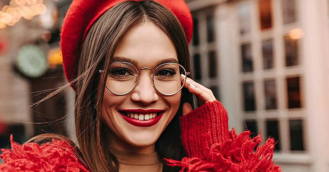 Die Neuesten Brillenmodelle Und -Trends Von Brillen
